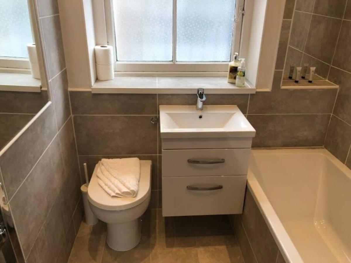 Beautiful Scandi-Inspired One Bed In Stockbridge Edinburgh Bagian luar foto